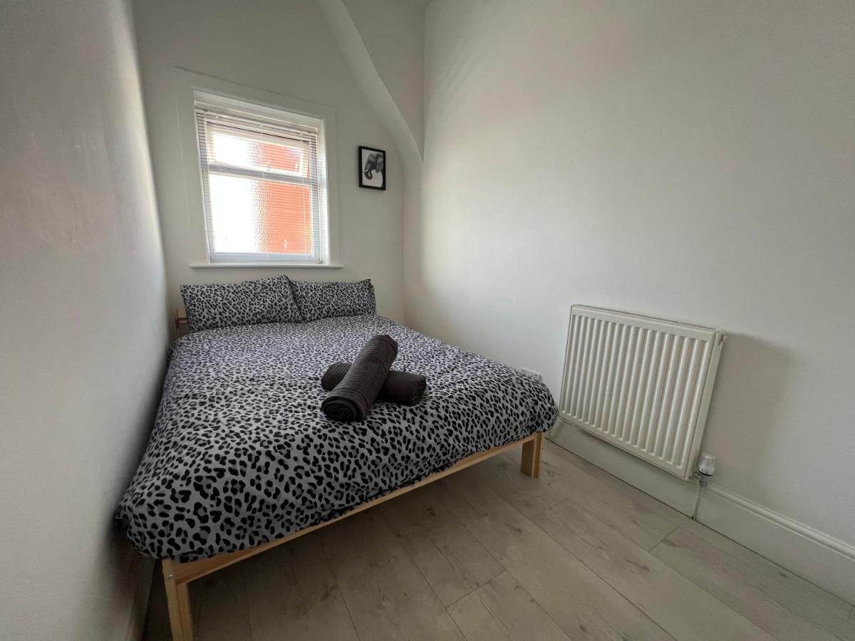 Safari Apartment, Free Parking, 10Min Walk To Blackpool Tower, Sleeps 12 Exteriér fotografie