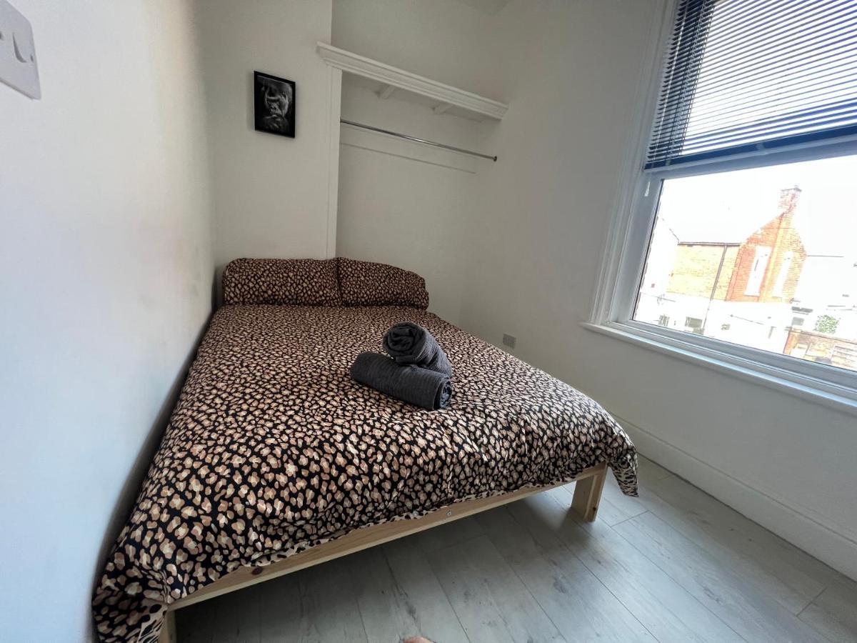 Safari Apartment, Free Parking, 10Min Walk To Blackpool Tower, Sleeps 12 Exteriér fotografie