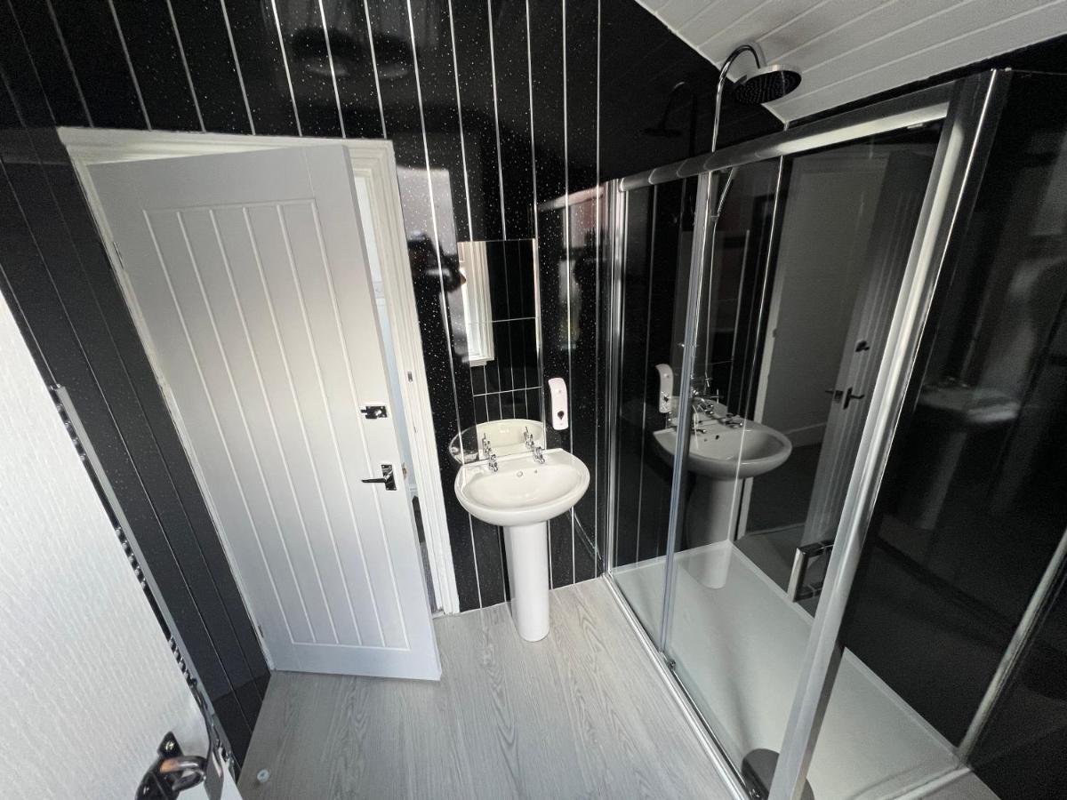 Safari Apartment, Free Parking, 10Min Walk To Blackpool Tower, Sleeps 12 Exteriér fotografie