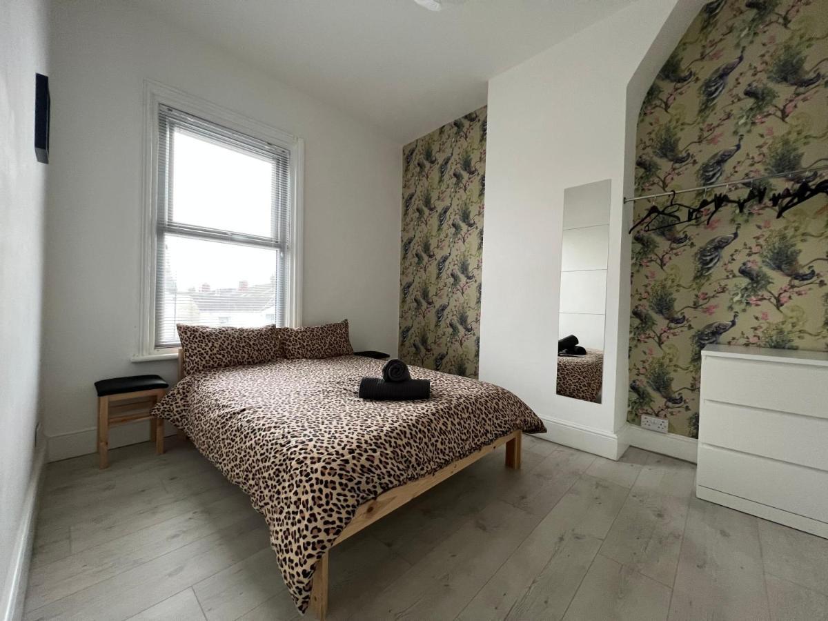 Safari Apartment, Free Parking, 10Min Walk To Blackpool Tower, Sleeps 12 Exteriér fotografie